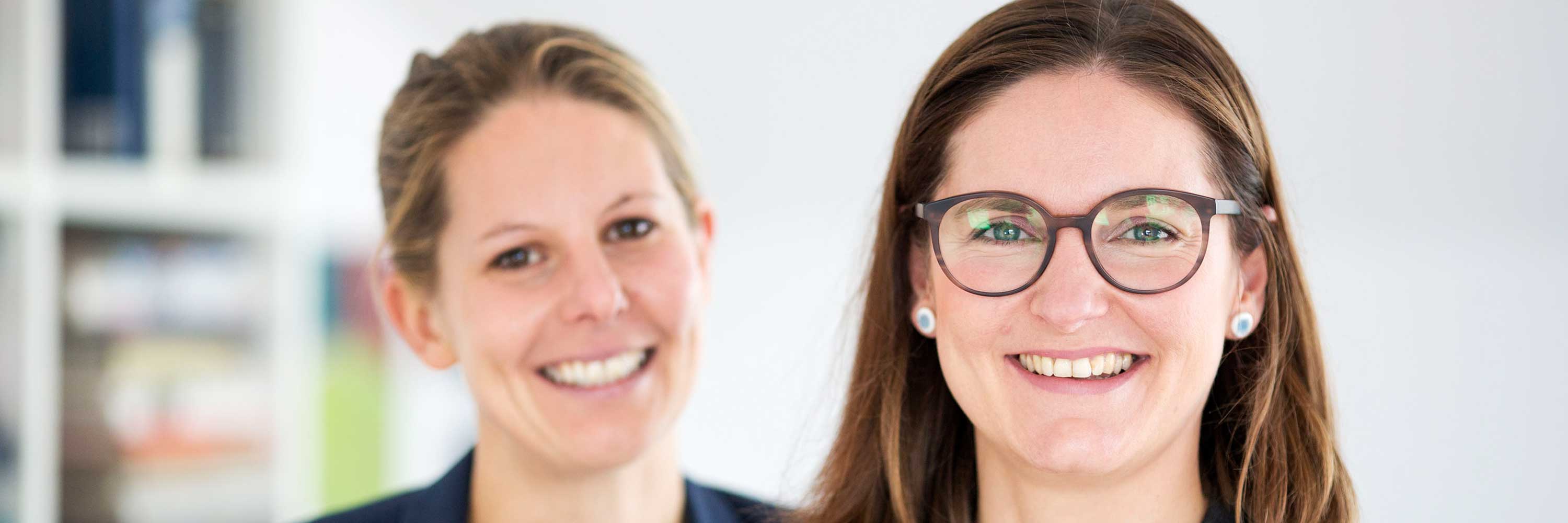 Geschäftsleitung: Julia Rönneper und Nicole Ströll M.A.